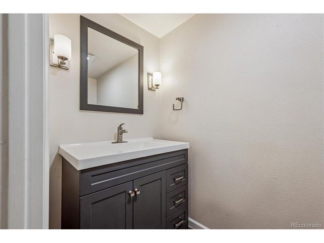 1843 S Pierson Ct, Lakewood, CO 80232