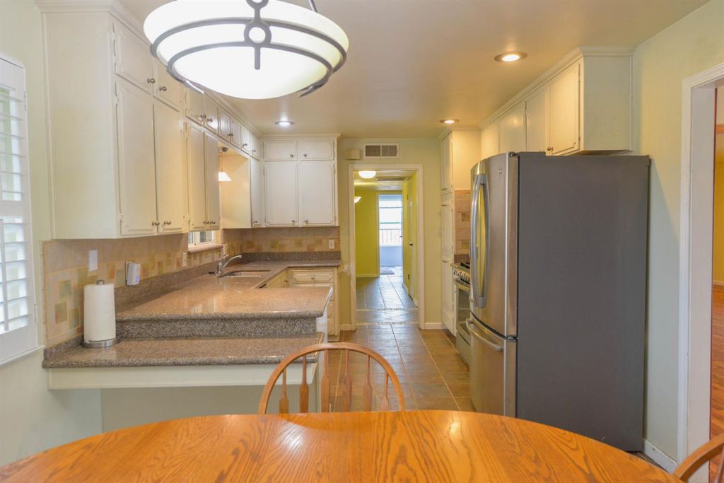 Image 26 of property listing at 1636 W Vartikian Avenue, Fresno, CA 93711