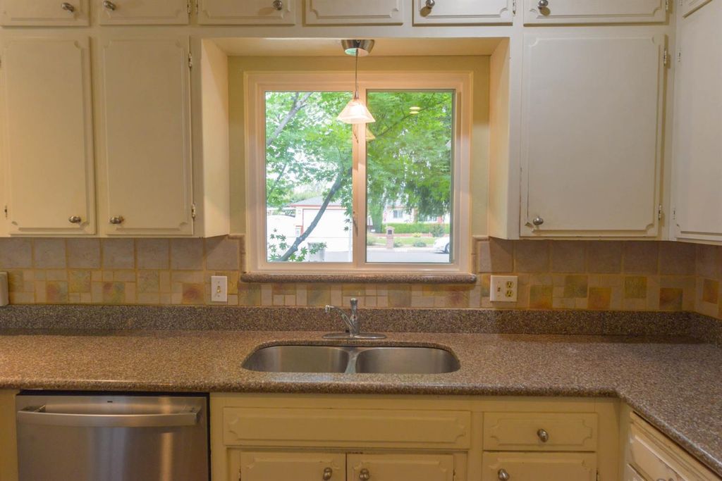 Image 29 of property listing at 1636 W Vartikian Avenue, Fresno, CA 93711