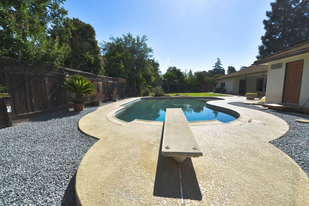Image 45 of property listing at 1636 W Vartikian Avenue, Fresno, CA 93711