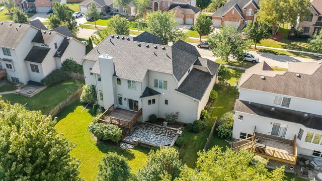 402 Deerfield Drive, Oswego, IL 60543