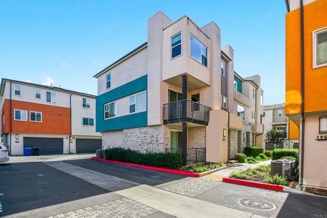 1856 Focus Dr, Chula Vista, CA 91915