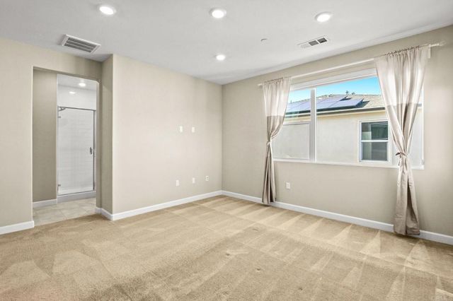 1856 Focus Dr, Chula Vista, CA 91915