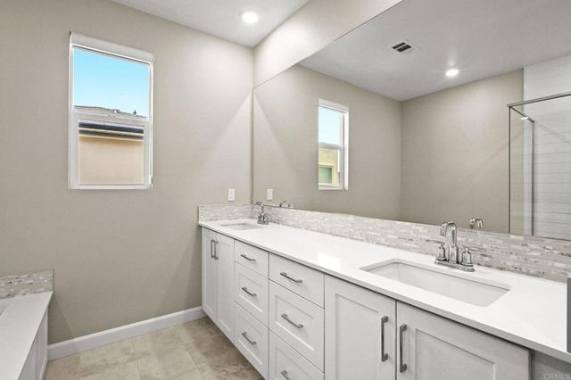 1856 Focus Dr, Chula Vista, CA 91915