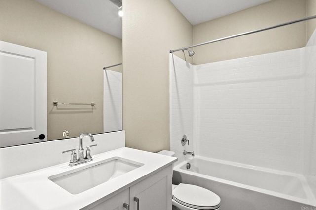 1856 Focus Dr, Chula Vista, CA 91915