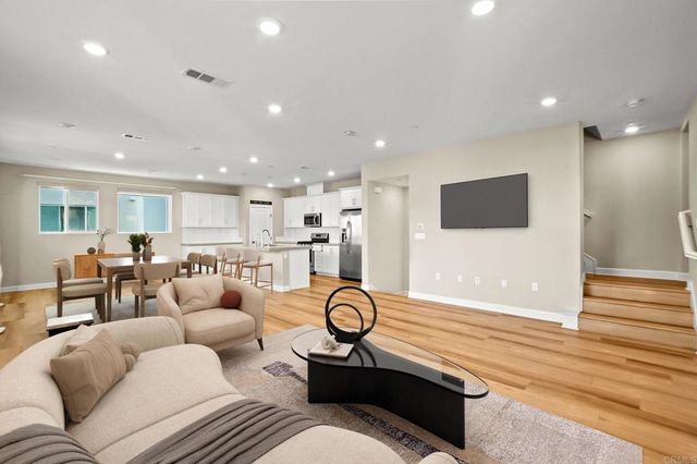 1856 Focus Dr, Chula Vista, CA 91915