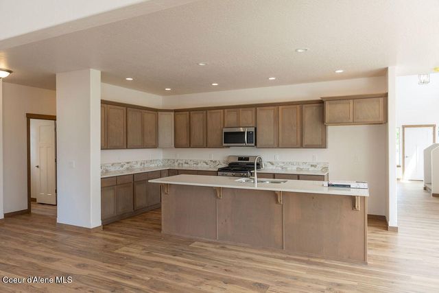 8029 N Pasture View St, Post Falls, ID 83854