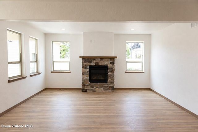 8029 N Pasture View St, Post Falls, ID 83854