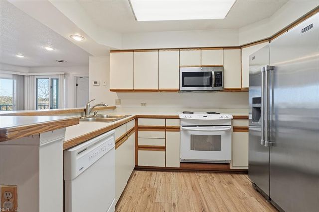 2521 Bridge Side PL, Virginia Beach, VA 23455