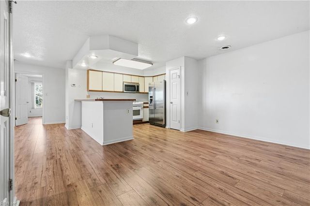 2521 Bridge Side PL, Virginia Beach, VA 23455