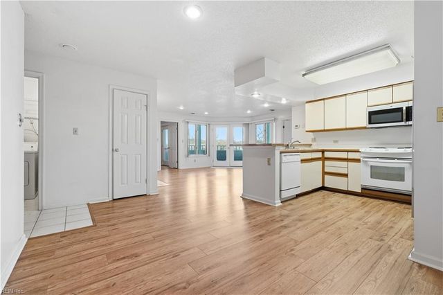 2521 Bridge Side PL, Virginia Beach, VA 23455