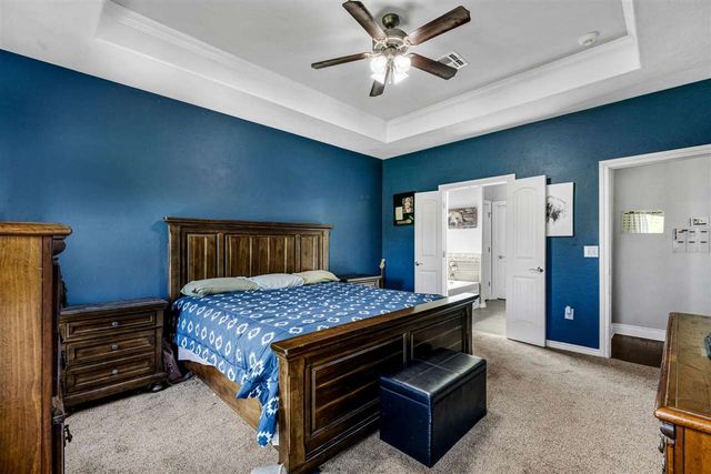 1504 Stonehouse Dr, Elgin, OK 73538