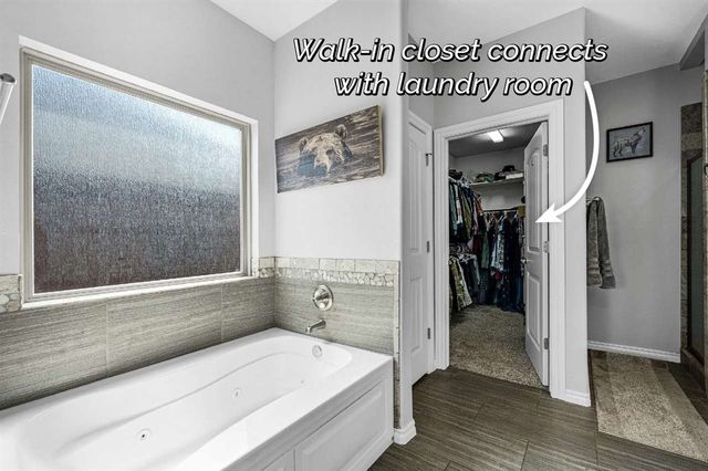 1504 Stonehouse Dr, Elgin, OK 73538