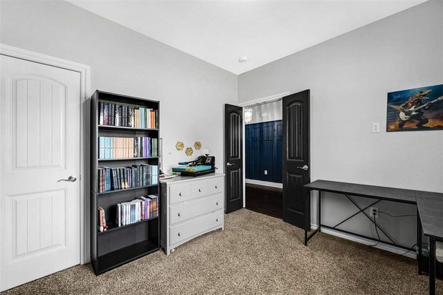 1504 Stonehouse Dr, Elgin, OK 73538