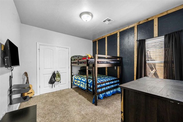 1504 Stonehouse Dr, Elgin, OK 73538