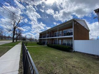 2900 Elizabeth Avenue 2S, Zion, IL 60099