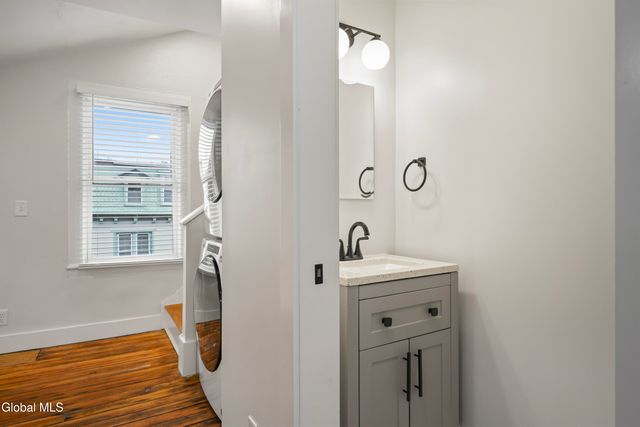 58 Lincoln Avenue, Saratoga Springs, NY 12866