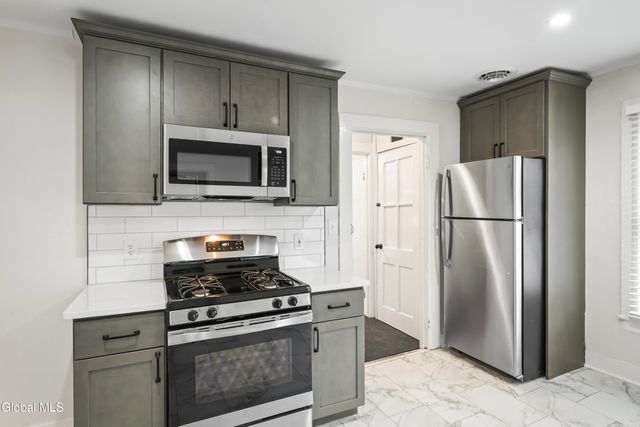 58 Lincoln Avenue, Saratoga Springs, NY 12866