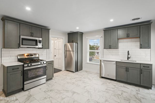 58 Lincoln Avenue, Saratoga Springs, NY 12866