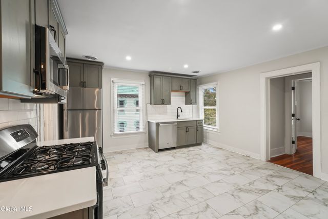 58 Lincoln Avenue, Saratoga Springs, NY 12866