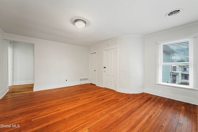 58 Lincoln Avenue, Saratoga Springs, NY 12866