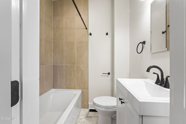 58 Lincoln Avenue, Saratoga Springs, NY 12866