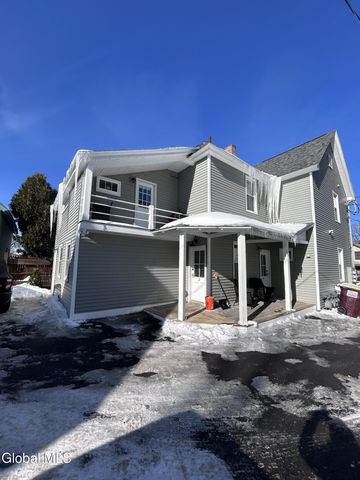 58 Lincoln Avenue, Saratoga Springs, NY 12866