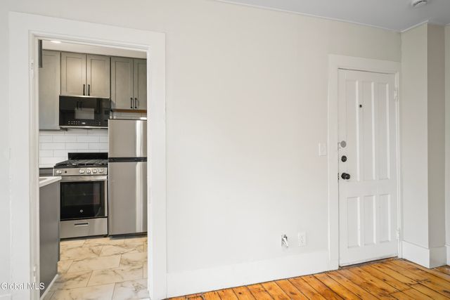 58 Lincoln Avenue, Saratoga Springs, NY 12866