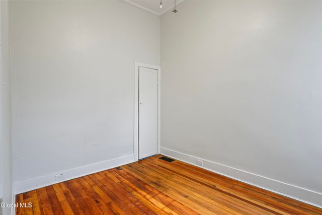 58 Lincoln Avenue, Saratoga Springs, NY 12866