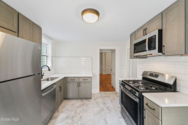 58 Lincoln Avenue, Saratoga Springs, NY 12866