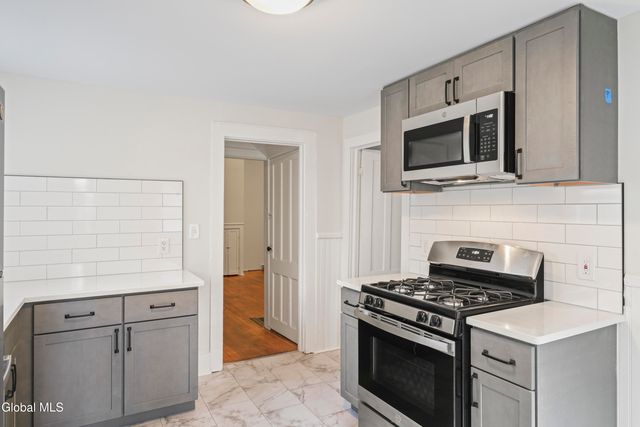 58 Lincoln Avenue, Saratoga Springs, NY 12866