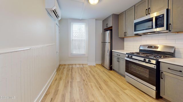 58 Lincoln Avenue, Saratoga Springs, NY 12866