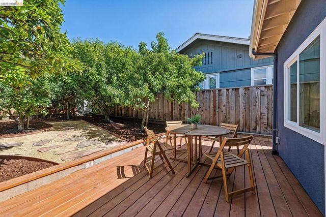 4024 Elston Ave, Oakland, CA 94602