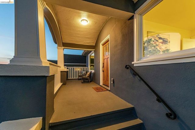 4024 Elston Ave, Oakland, CA 94602