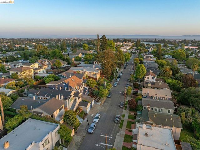 4024 Elston Ave, Oakland, CA 94602
