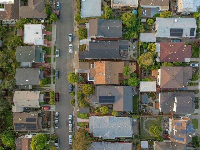 4024 Elston Ave, Oakland, CA 94602