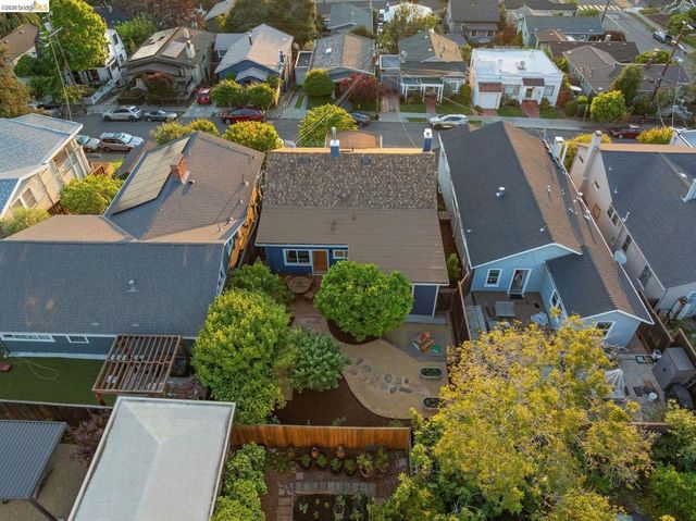4024 Elston Ave, Oakland, CA 94602