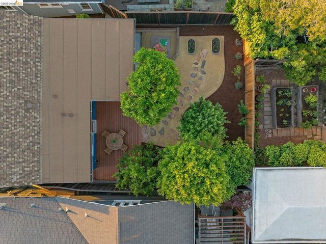 4024 Elston Ave, Oakland, CA 94602