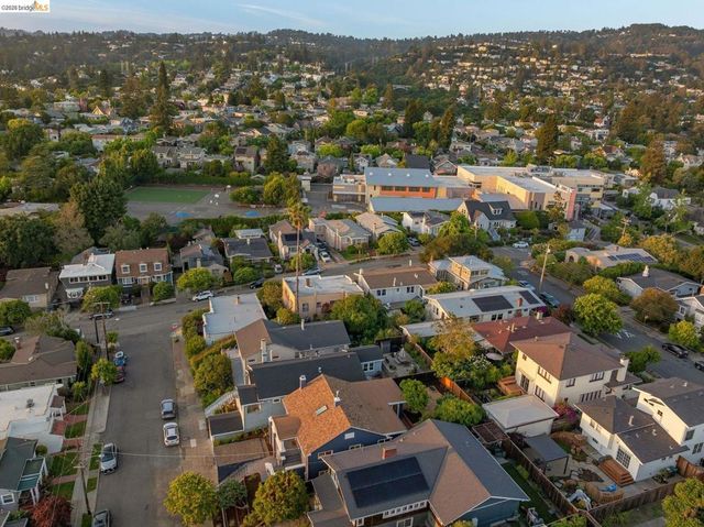 4024 Elston Ave, Oakland, CA 94602