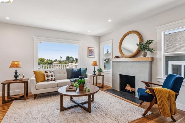 4024 Elston Ave, Oakland, CA 94602