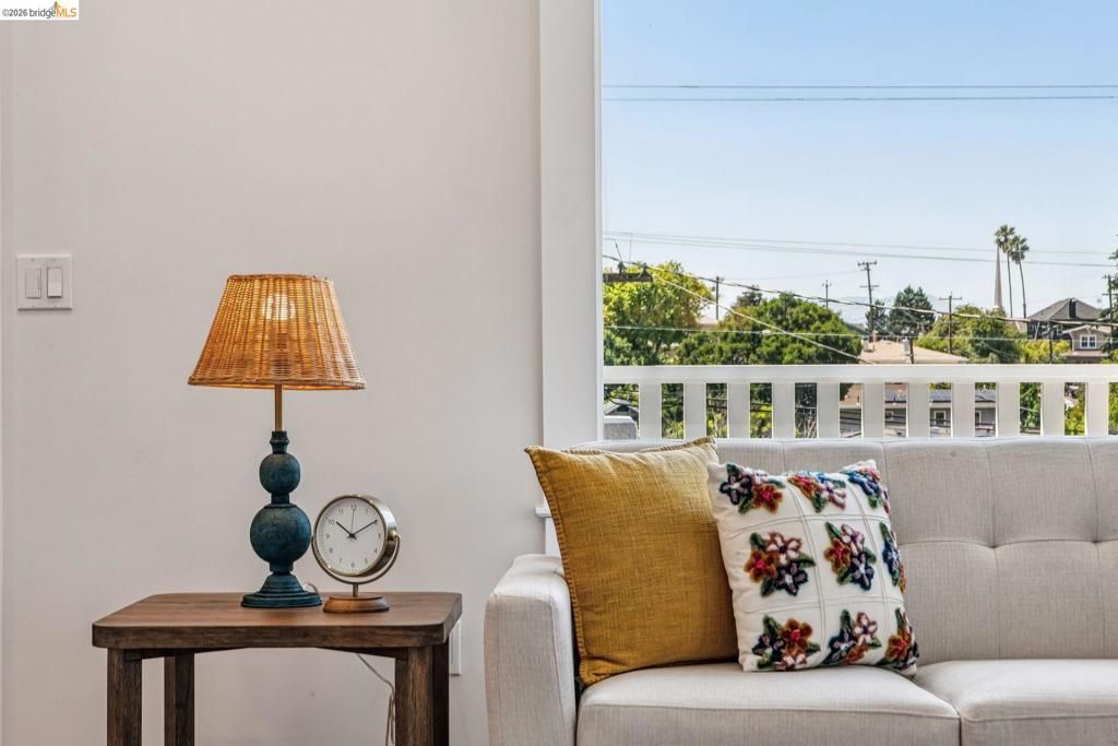 Image 11 of property listing at 4024 Elston Ave, Oakland, CA 94602