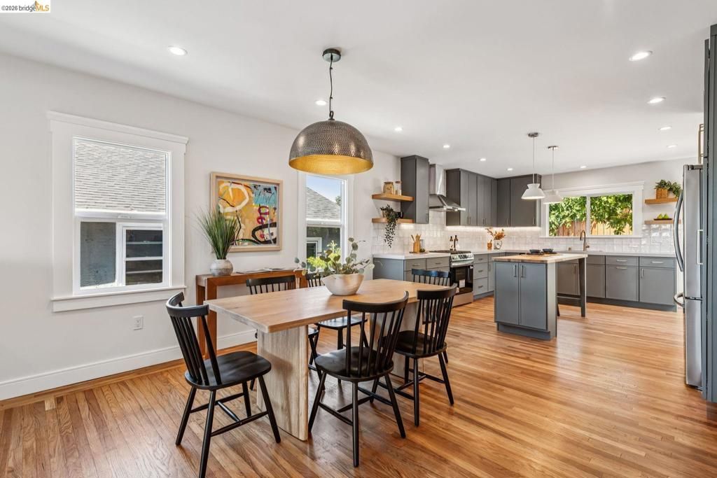 Image 16 of property listing at 4024 Elston Ave, Oakland, CA 94602