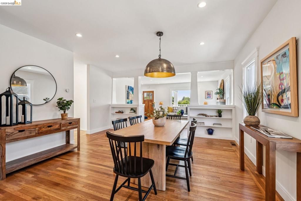 Image 19 of property listing at 4024 Elston Ave, Oakland, CA 94602