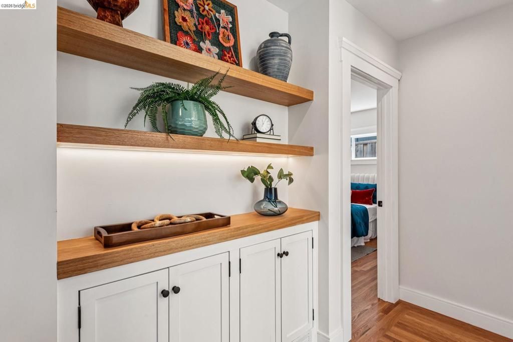 Image 26 of property listing at 4024 Elston Ave, Oakland, CA 94602