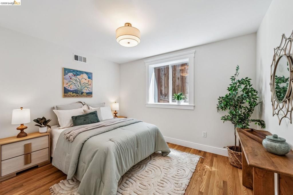 Image 38 of property listing at 4024 Elston Ave, Oakland, CA 94602