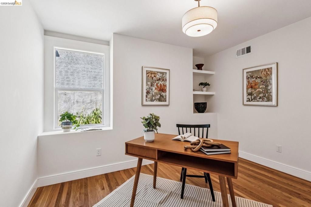 Image 40 of property listing at 4024 Elston Ave, Oakland, CA 94602