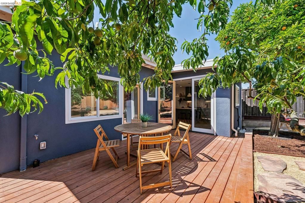 Image 44 of property listing at 4024 Elston Ave, Oakland, CA 94602