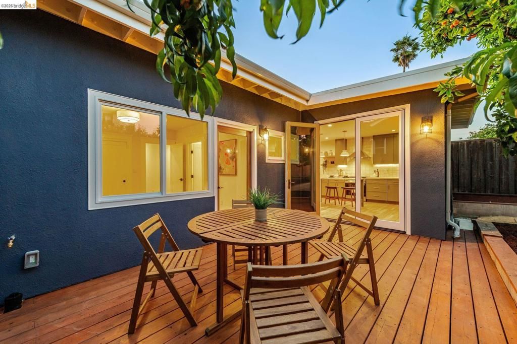 Image 54 of property listing at 4024 Elston Ave, Oakland, CA 94602
