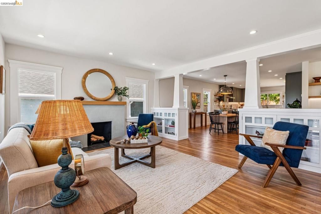 Image 8 of property listing at 4024 Elston Ave, Oakland, CA 94602