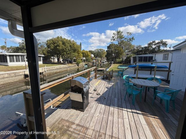 7196 Westwind Street, Weeki Wachee, FL 34607